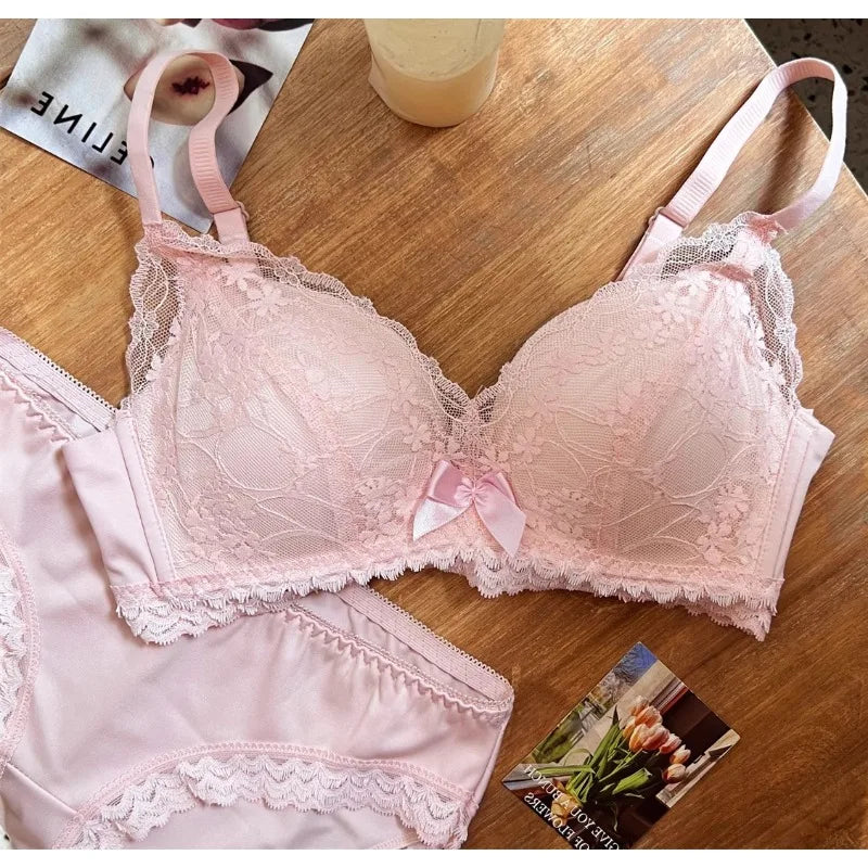 Wireless French Bralette for Small Chest, No Adjustable Push Up Lace Bra Set, Comfort Sexy Non Padded Lingerie for Women MOYISU Dames & Queens Dreams-Lingerie